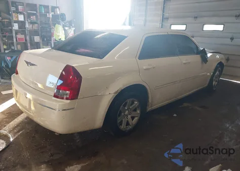 2007 Chrysler 300 из США, поврежденный, VIN 2C3KA53GX7H771846